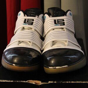 Size 11 - Nike LeBron Zoom Soldier 3 "Baltic Blue"